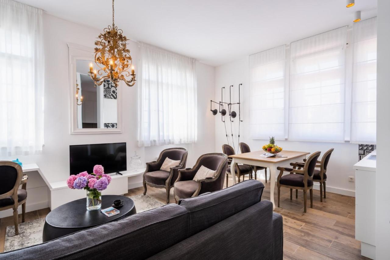 AH Design Apartments Deluxe Opatija Buitenkant foto
