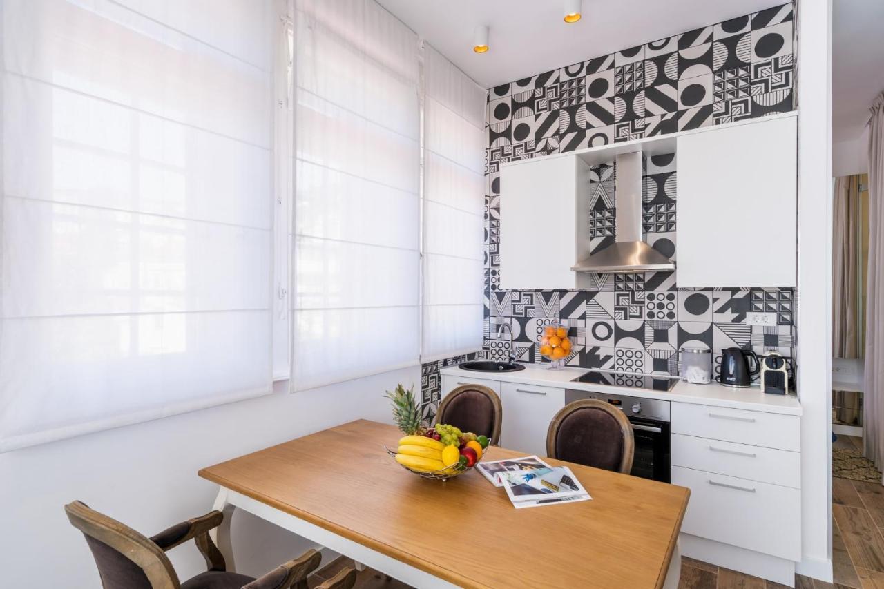 AH Design Apartments Deluxe Opatija Buitenkant foto